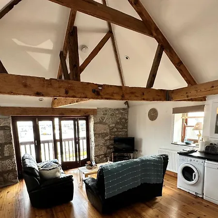 Sail Loft Lookout - Modern Harbourside With Character Features - 101 Apartment *